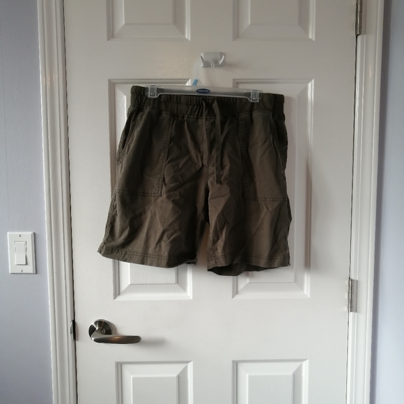 Cargo shorts - Picture 1 of 3